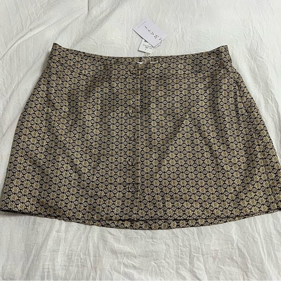 NWT WAYF Size 1X Floral Button Down Skirt - Picture 1 of 11